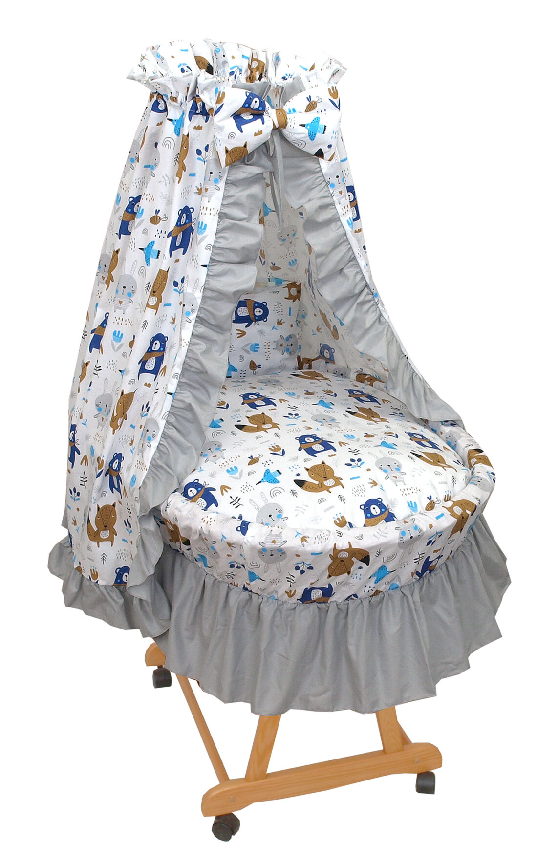 Moses basket with children's bedding