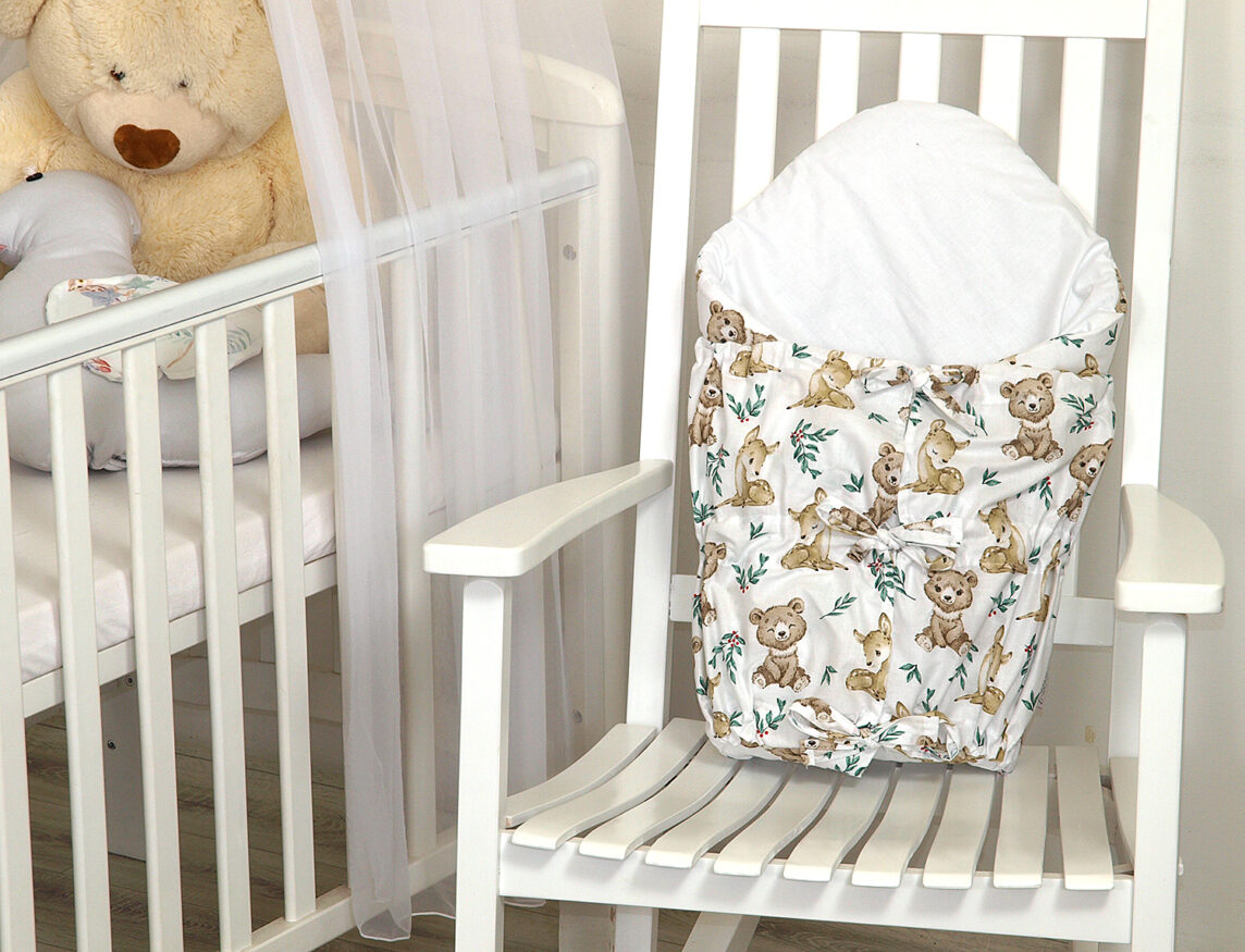 Becik niemowlęcy - rożek bawełniany z wiązankami